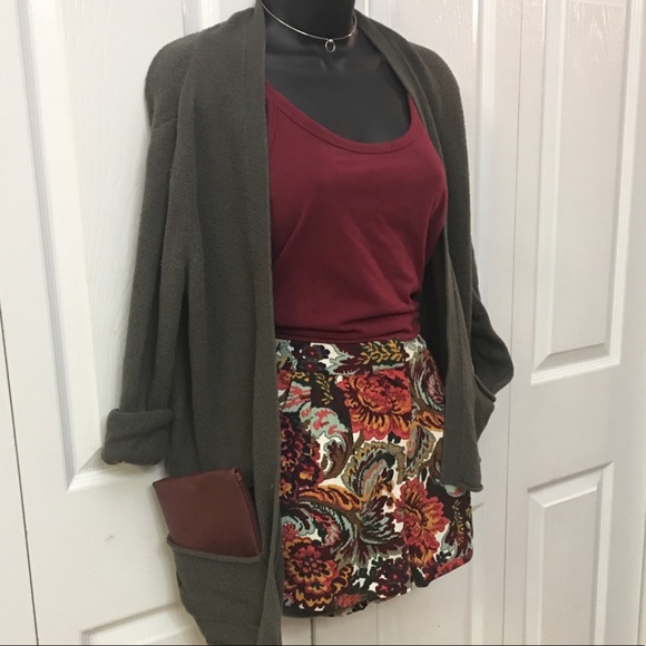 NWT Mittoshop Highwaisted Floral Shorts! - Picture 6 of 8